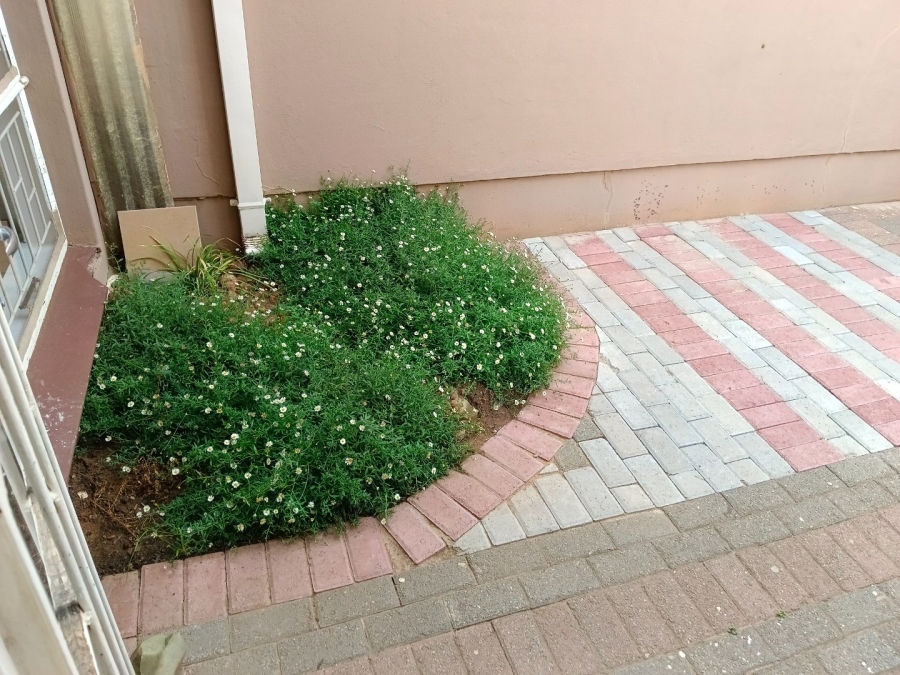 To Let 2 Bedroom Property for Rent in Riebeeckstad Free State